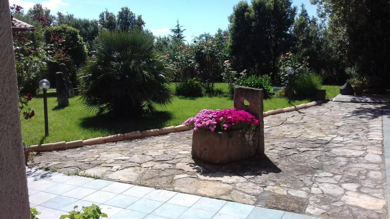 B&B Is Camminantis Nurallao Exterior photo